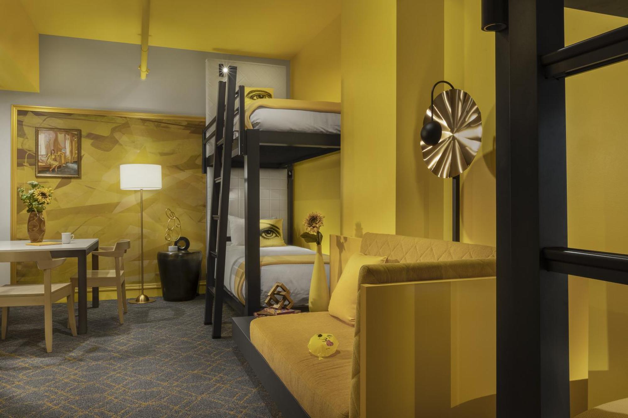 Angad Arts Hotel St Louis, Tapestry Collection By Hilton Saint Louis Dış mekan fotoğraf Family room