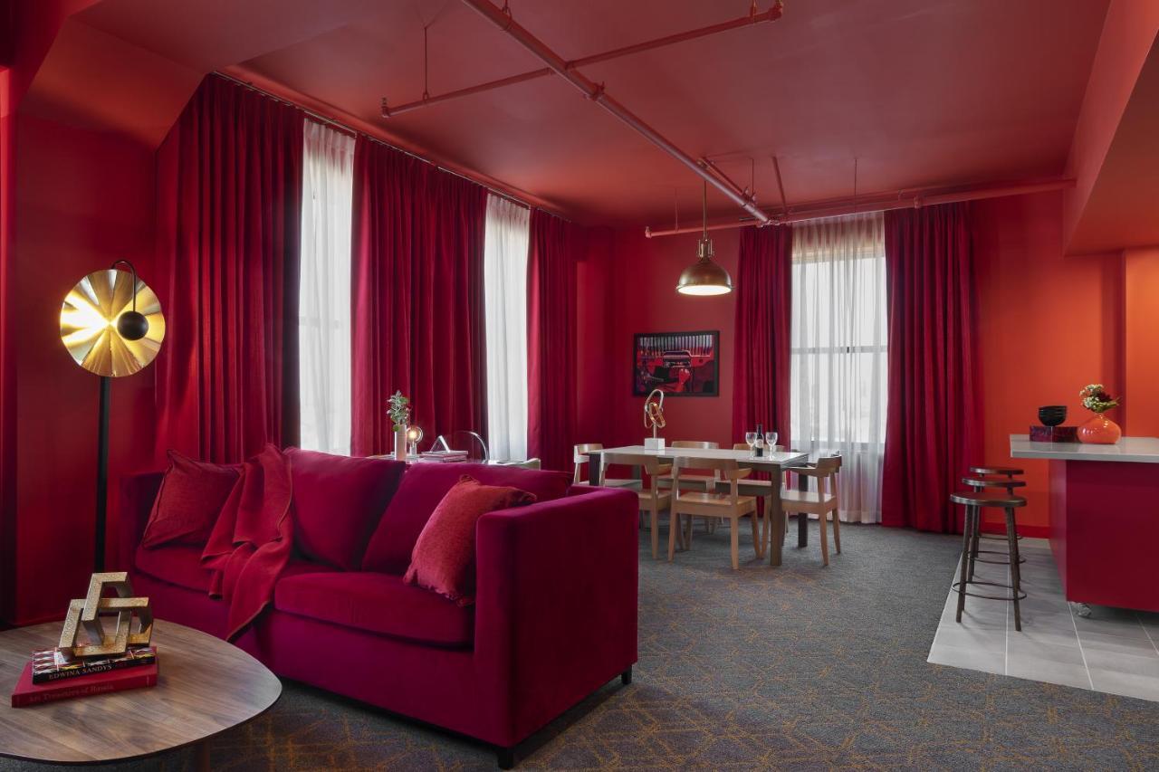 Angad Arts Hotel St Louis, Tapestry Collection By Hilton Saint Louis Dış mekan fotoğraf A room at the Standard East Village